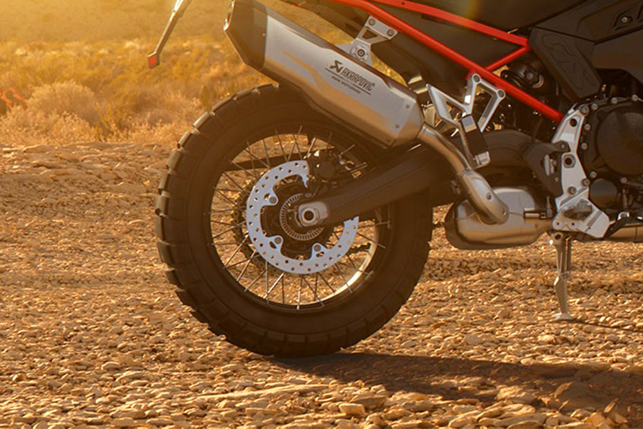 BMW F 900 GS image 12