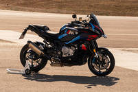 BMW M 1000 XR Images