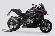 BMW M 1000 XR Brochure BMW M 1000 XR Brochure