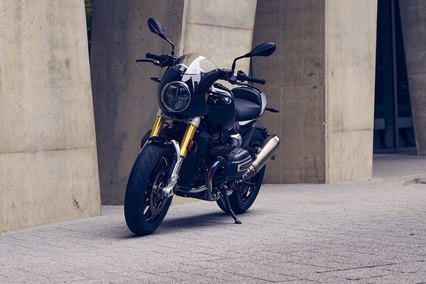 BMW R 12 nineT Front Left Quarter View BMW R 12 nineT Front Left Quarter View