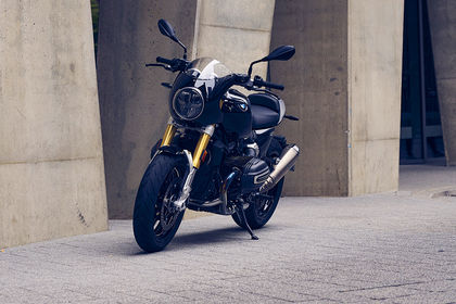 BMW R 12 nineT Front Left Quarter View BMW R 12 nineT Front Left Quarter View