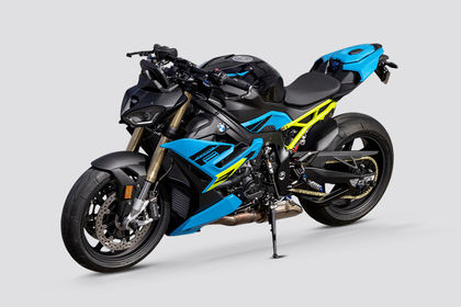 BMW S 1000 R Front Left Quarter View BMW S 1000 R Front Left Quarter View
