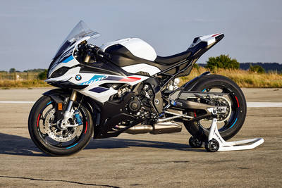 BMW S 1000 RR[2022-2024] बाएं ओर का दृश्य