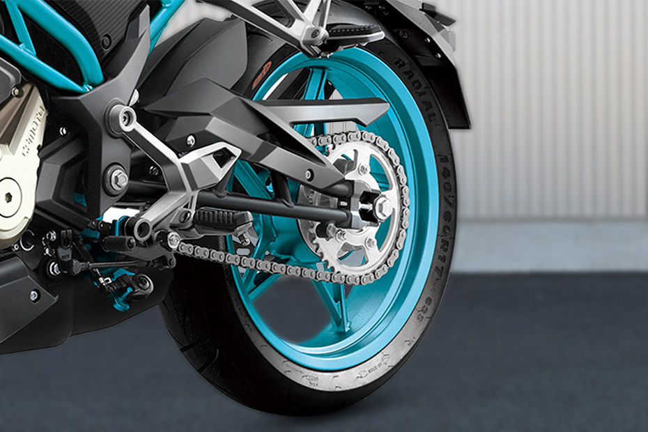 CFMoto 300NK image 11