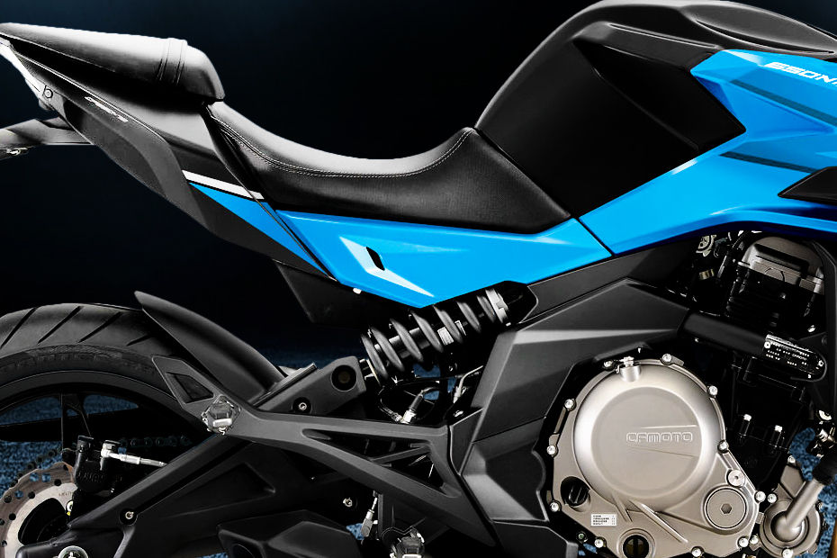 CFMoto 650NK image 10
