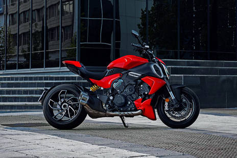 Ducati Diavel V4 STD