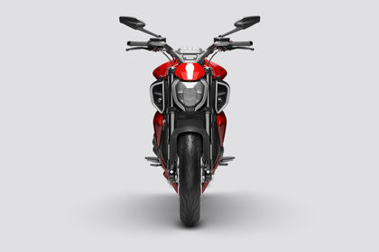 Ducati Diavel V4 Front View Ducati Diavel V4 Front View