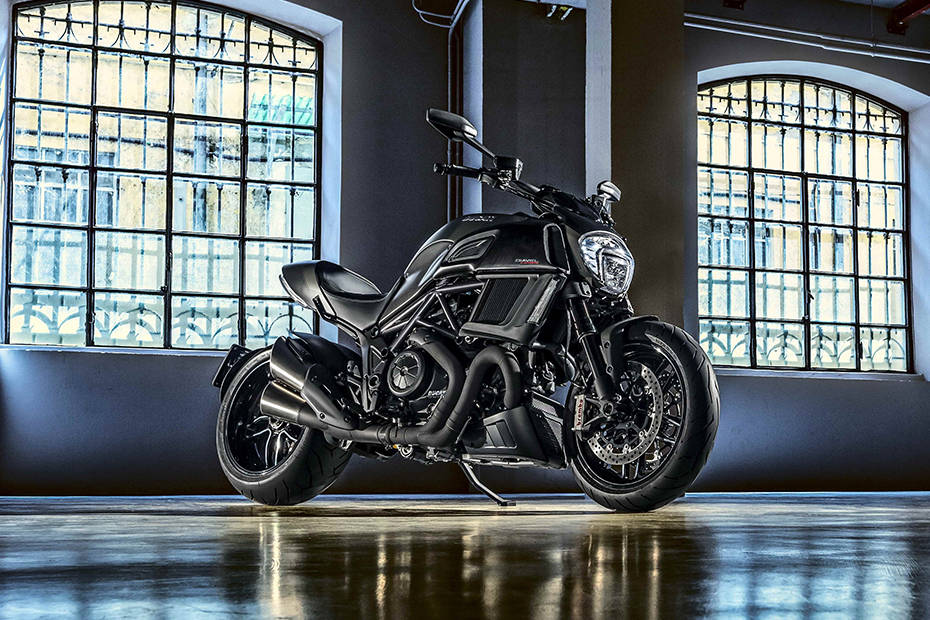 Ducati Diavel Front Right View