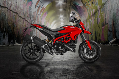 Ducati Hypermotard 939 Side Profile View (Right)