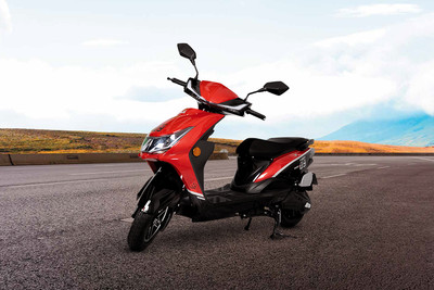 EeVe Ahava Front Left Quarter View