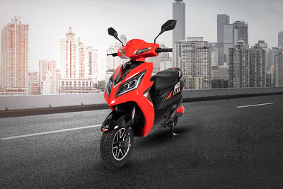 EeVe Atreo Front Left Quarter View