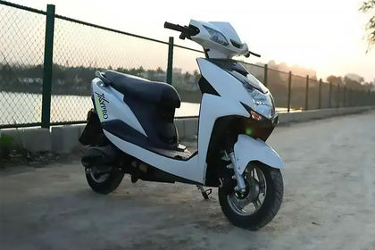 ElectricPe Xypro Front Right Quarter View