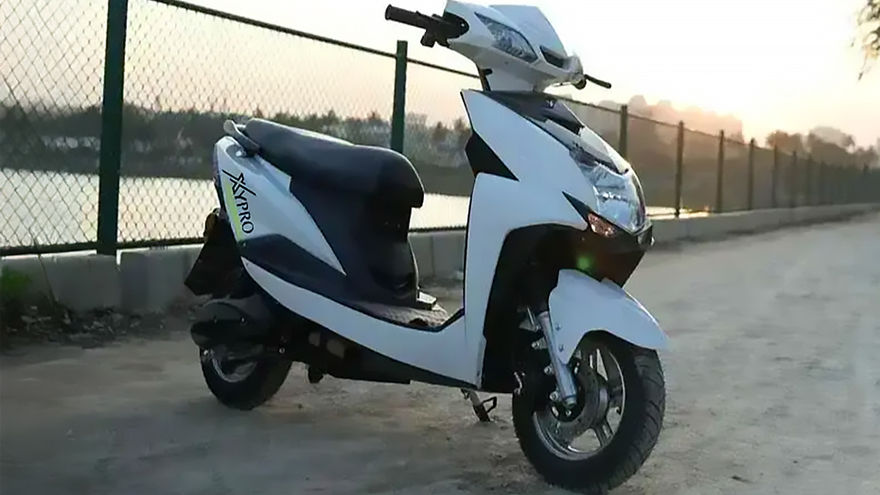 ElectricPe Xypro Front Right Quarter View ElectricPe Xypro Front Right Quarter View