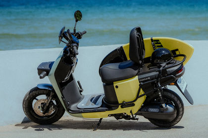 Gogoro CrossOver Side Profile View (Left) Gogoro CrossOver Side Profile View (Left)