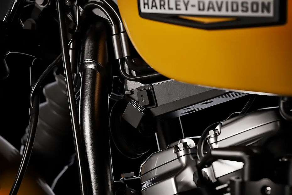 Harley-Davidson Street Bob image 10