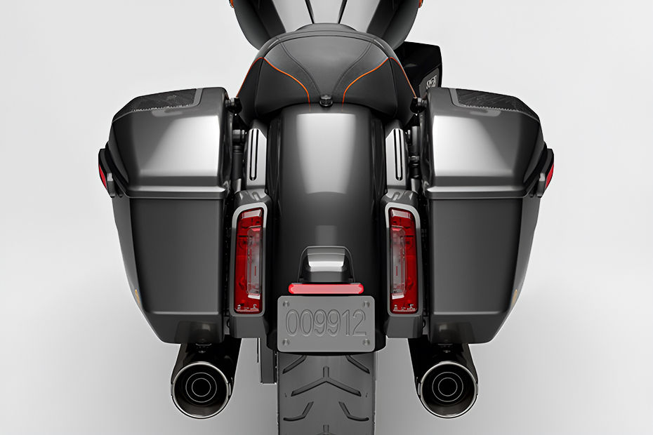 Harley-Davidson CVO Street Glide image 12