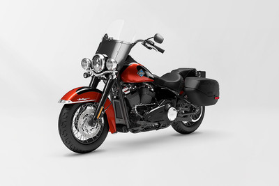 Harley-Davidson Heritage Classic Front Left Quarter View