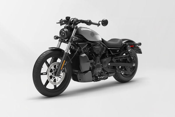 Harley-Davidson Nightster Front Left Quarter View