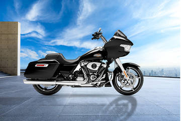 Harley Davidson Road Glide Right Side View