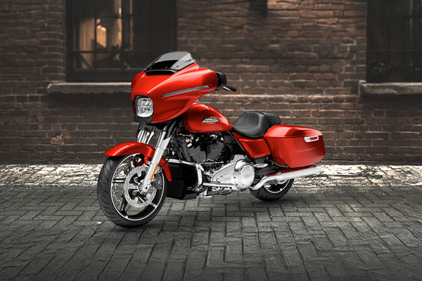 2024 Harley Davidson Street Glide Front Left Quarter View 2024 Harley Davidson Street Glide Front Left Quarter View