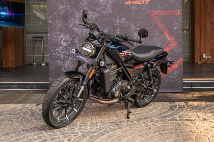Harley-Davidson X440 T Front Left Quarter View Harley-Davidson X440 T Front Left Quarter View