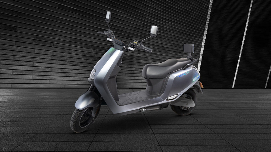 हयासा ओजस Front Left Quarter View