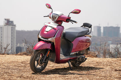 Hero Destini 125 Front Left Quarter View Hero Destini 125 Front Left Quarter View