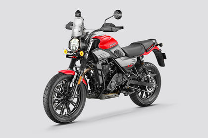 Hero Hunk 440 SX Front Left Quarter View Hero Hunk 440 SX Front Left Quarter View