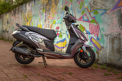 Hero Maestro Edge 125 Right Side View