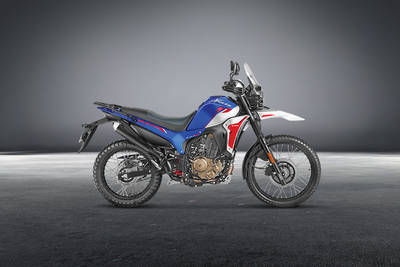 Hero XPulse 210 दाईं ओर का दृश्य
