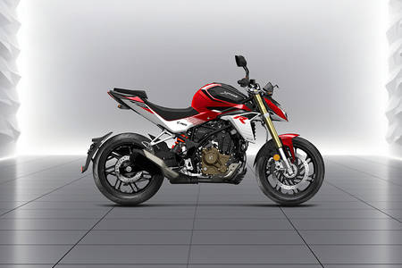 Hero Xtreme 250R Right Side View