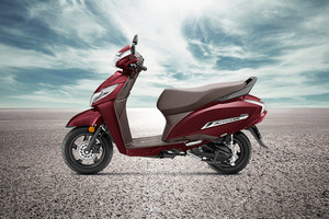 Honda Activa 125 DLX On road Price, Specifications, Weight, Range