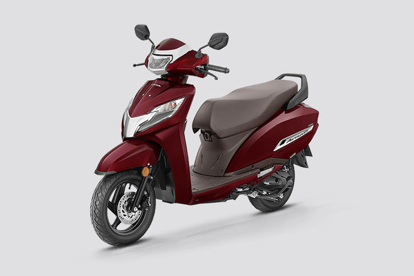 Honda Activa 125 Front Left Quarter View