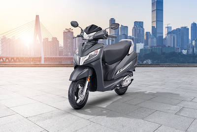 Honda Activa 125 [2019-2024] फ्रंट राइट व्यू