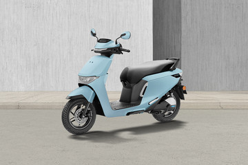 Honda Activa e Front Left Quarter View