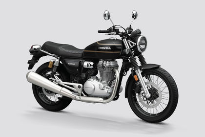 Honda CB500 Front Right Quarter View