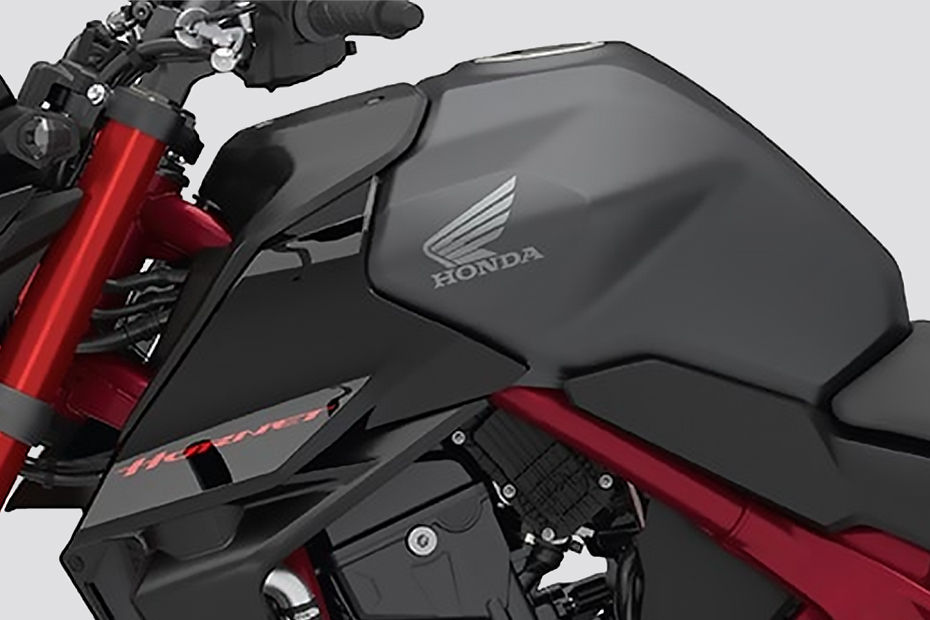 Honda CB750 Hornet image 12