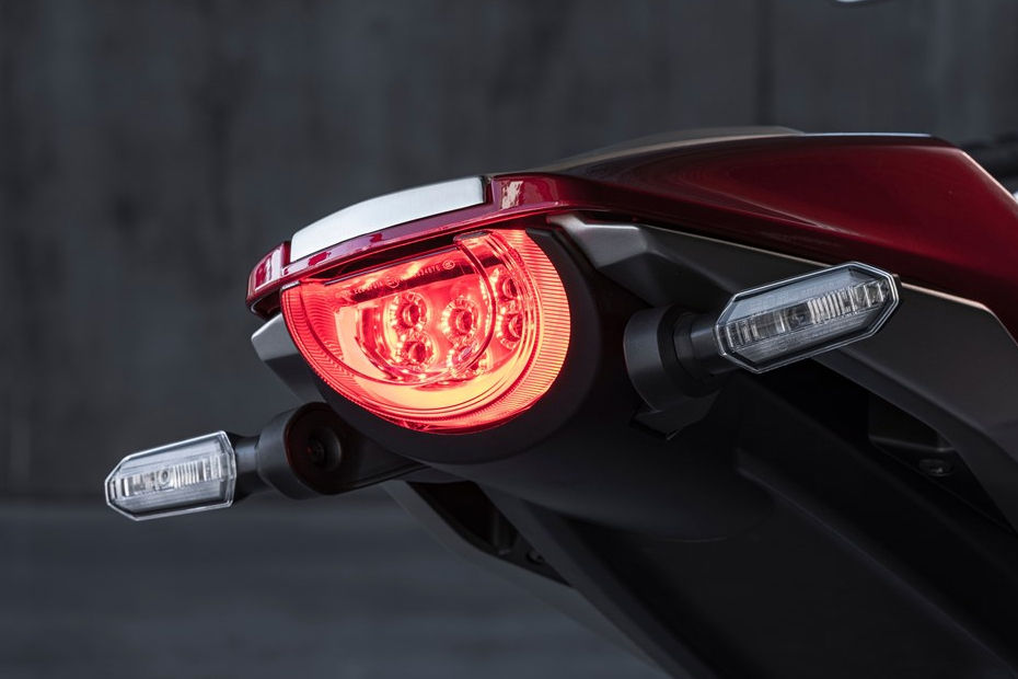 Honda CB1000R image 9