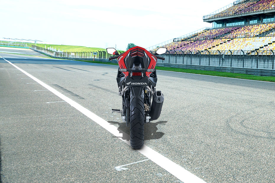 Honda CBR150R image 4