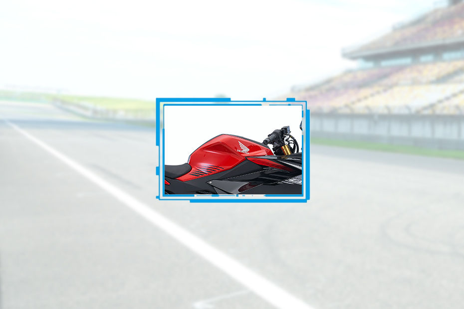Honda CBR150R image 12