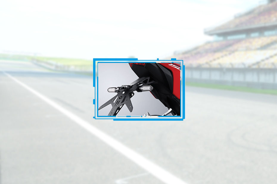 Honda CBR150R image 10