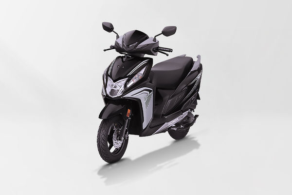 Honda Dio 125 Front Left Quarter View