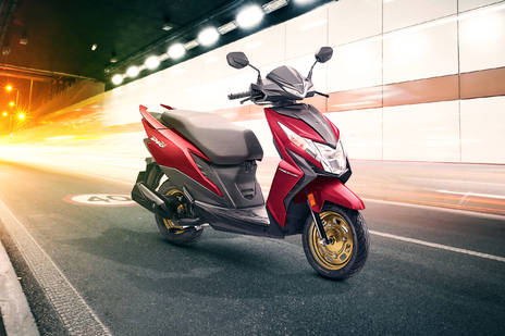 Dio scooty bs6 on road price sale