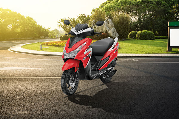 Honda Grazia Front Left Quarter View