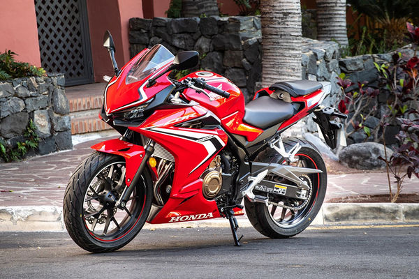 Honda CBR500R Front Left Quarter View Honda CBR500R Front Left Quarter View