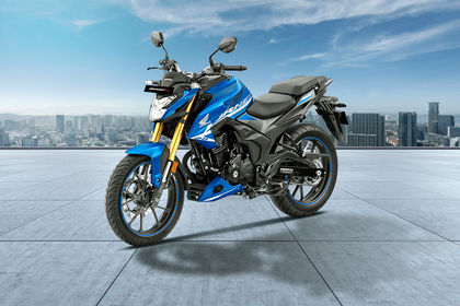 Honda Hornet 2.0 [2020-2024] Front Left Quarter View