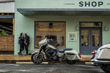 Indian Chieftain Dark Horse Side Profile View (Left) Indian Chieftain Dark Horse Side Profile View (Left)