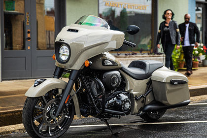 Indian Chieftain Dark Horse Front Left Quarter View Indian Chieftain Dark Horse Front Left Quarter View