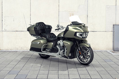 Indian Pursuit Limited Front Right Quarter View Indian Pursuit Limited Front Right Quarter View