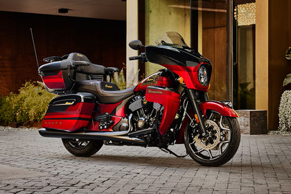 Indian Roadmaster Elite Front Right Quarter View